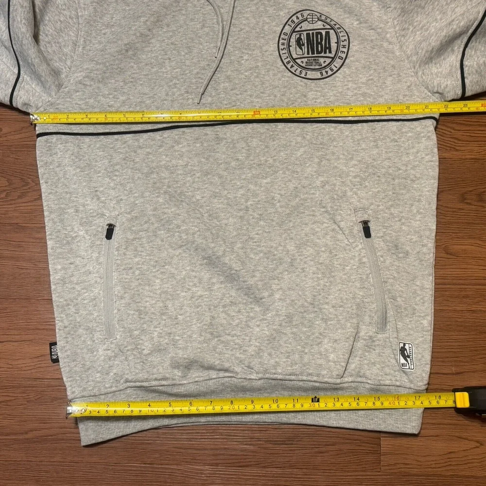 NBA Adult Gray Black Logo Hoodie Size:M Spell Out Basketball Mens
